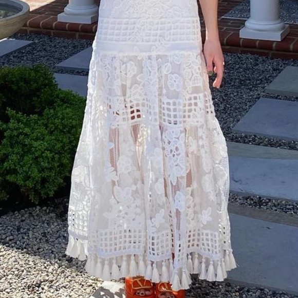 Alexis Legends dress - Picture 2 of 3